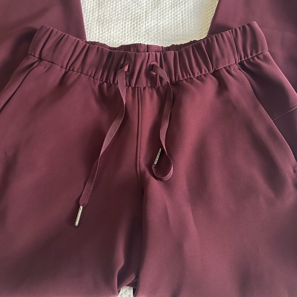 Lululemon On the Fly Jogger *Woven SZ 4 - Picture 4 of 7